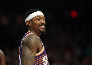 快船得到比尔后夺冠赔率+2800➡️+2400 分区冠军+1600➡️+1400